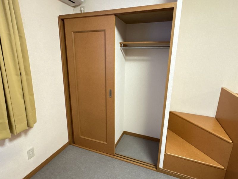 レオパレス三丁田 収納
