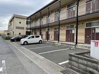 レオパレス楓 駐車場