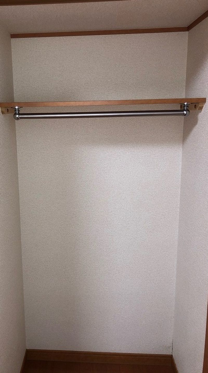 レオパレス丹頂 収納