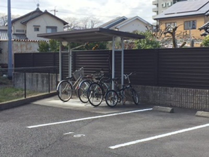 レオパレスサンパティークⅡ 駐車場