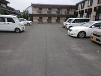 レオパレス若桜 駐車場