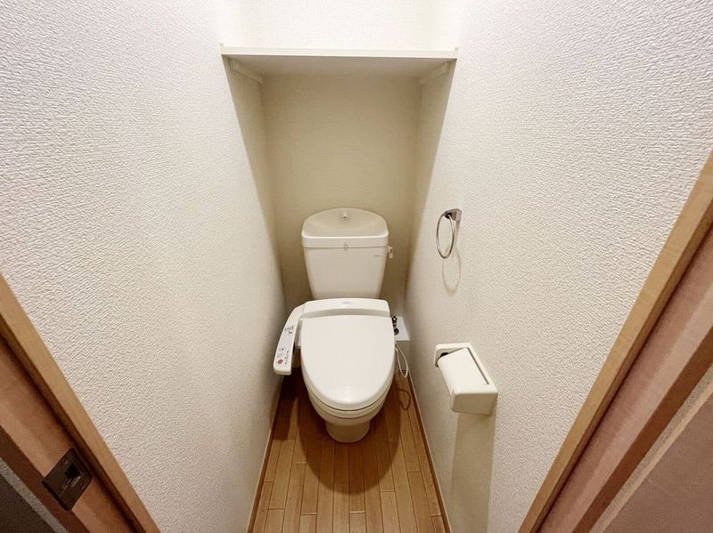 レオパレス雄新ひまわり トイレ