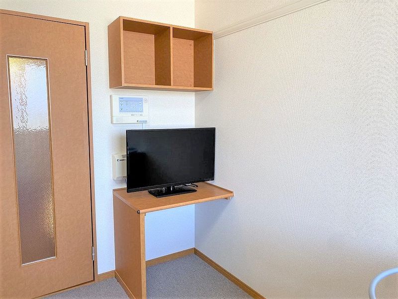 レオパレス雁ケ音 居間