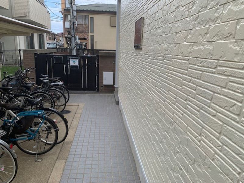 レオパレスマグノーリア エントランス