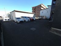 レオパレスヒューゲル五番館 駐車場