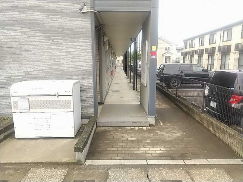 レオパレスエステシティⅡ エントランス