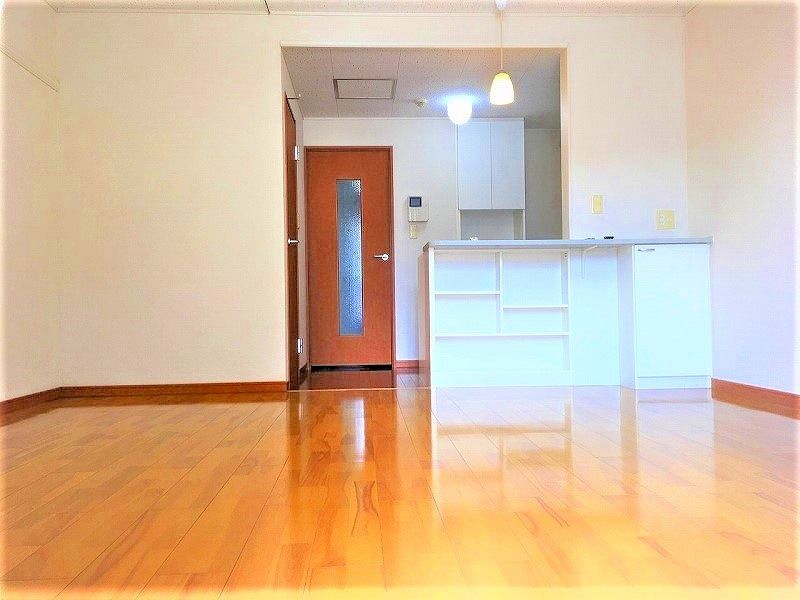レオパレスケリュスＢ 居間