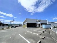 レオパレスニュー千代 駐車場