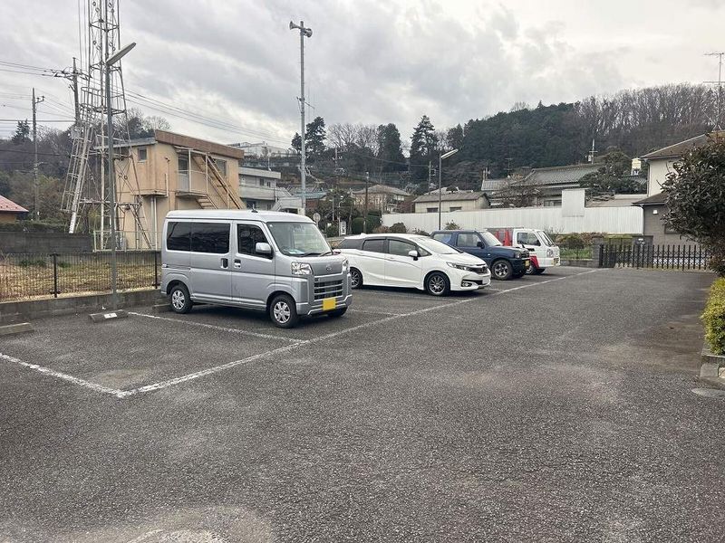レオパレスエクセル 駐車場