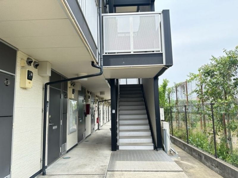レオパレスグランド　オープリー エントランス