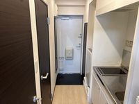 CLEINO Everything II Entrance