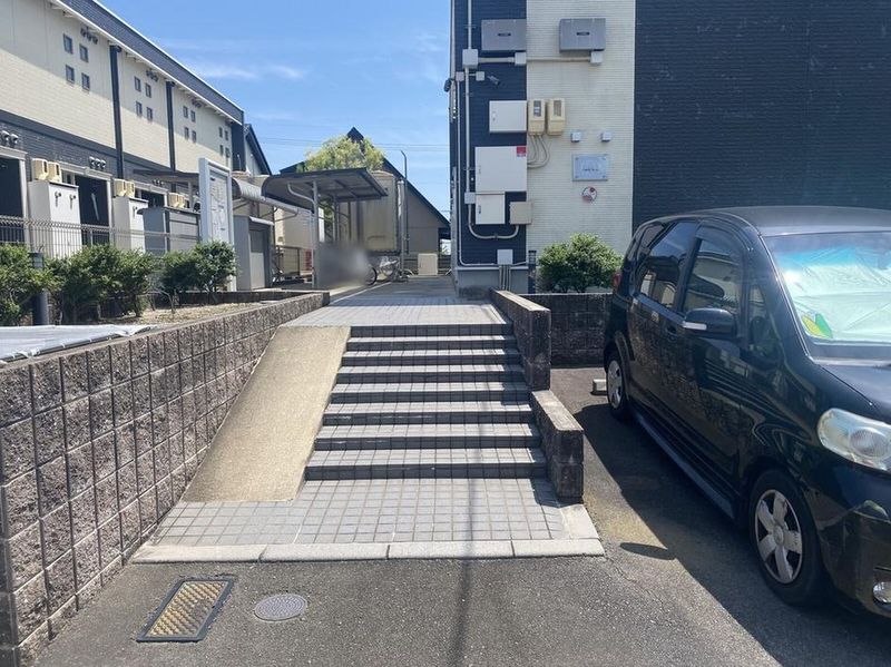 レオネクスト元植田Ｗｅｓｔ エントランス