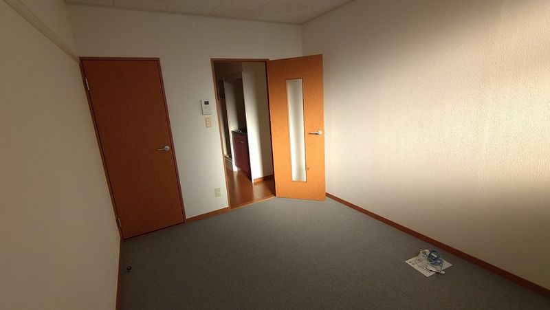 レオパレスサンフォレスト嵐 居間