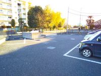 レオパレスアウローラ 駐車場