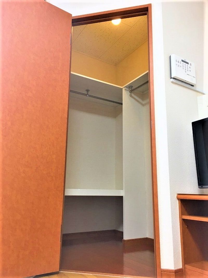 レオパレスメゾン神立Ａ 収納