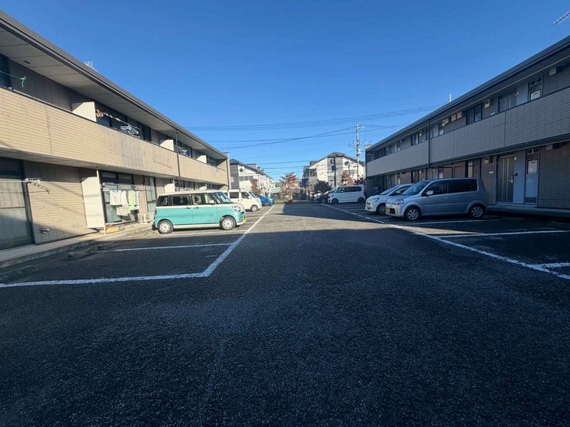 leopalace Hanamizuki Nibankan Parking lot