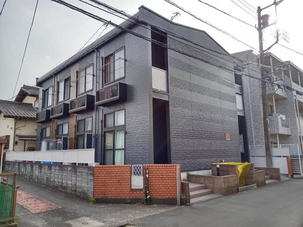 レオパレス髙田アパルトマン 外観