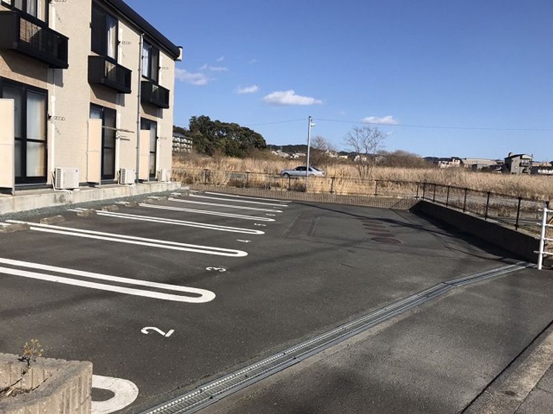 レオパレス袋井駅南 駐車場