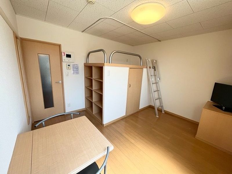 レオネクストスイートピー 居間