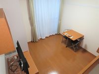 レオパレスフォレスト 居間