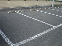 レオパレスアイⅡ 駐車場