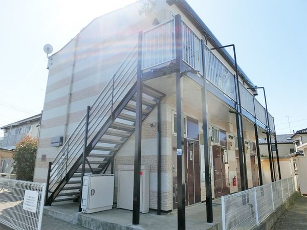 レオパレスピエルリー 外観