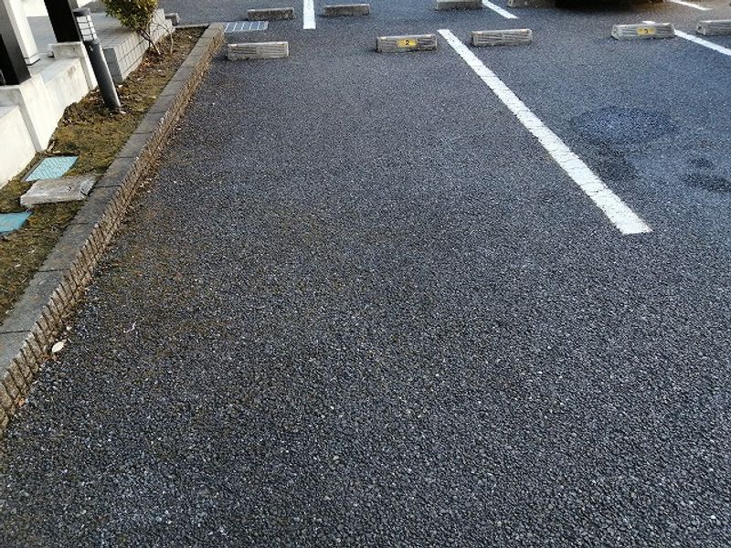 レオパレス茂呂山 駐車場