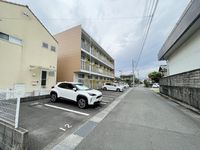 レオパレスシルバ 駐車場