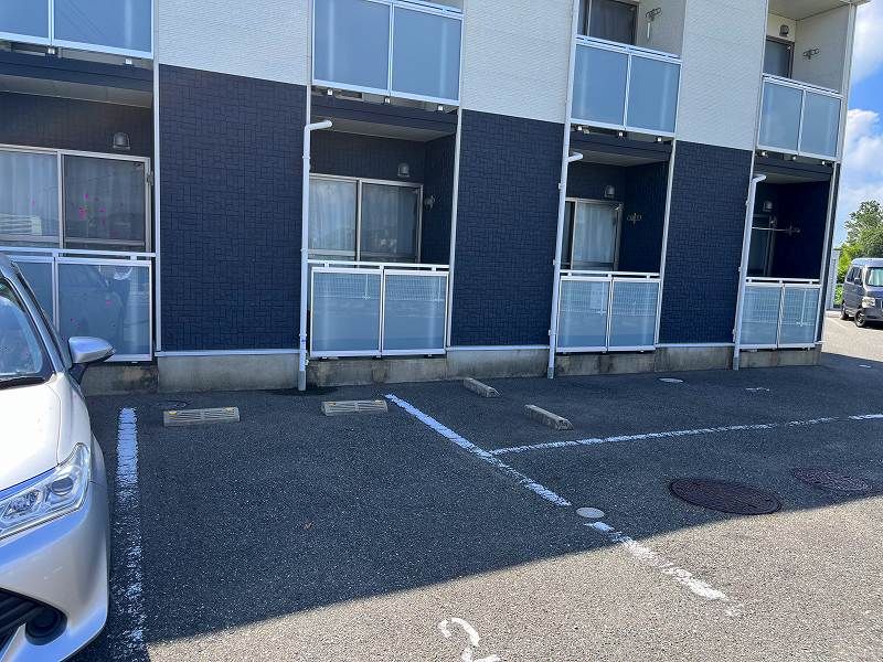 レオネクスト丸の内　東 駐車場