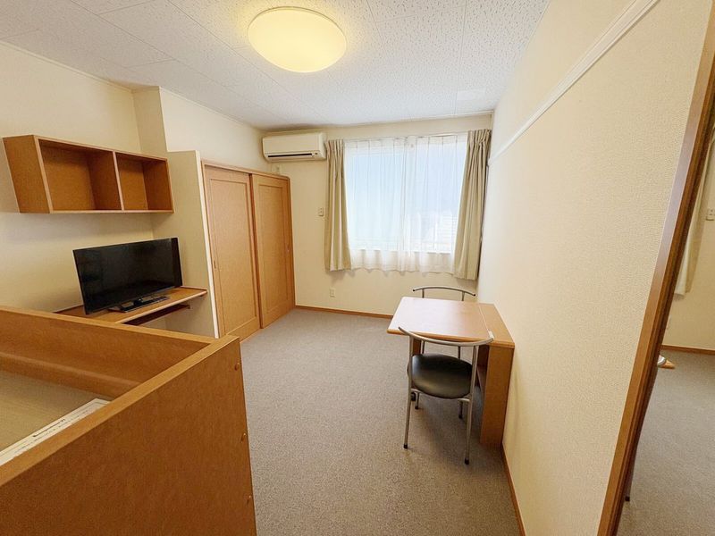 レオパレスシュガーグレイス 居間