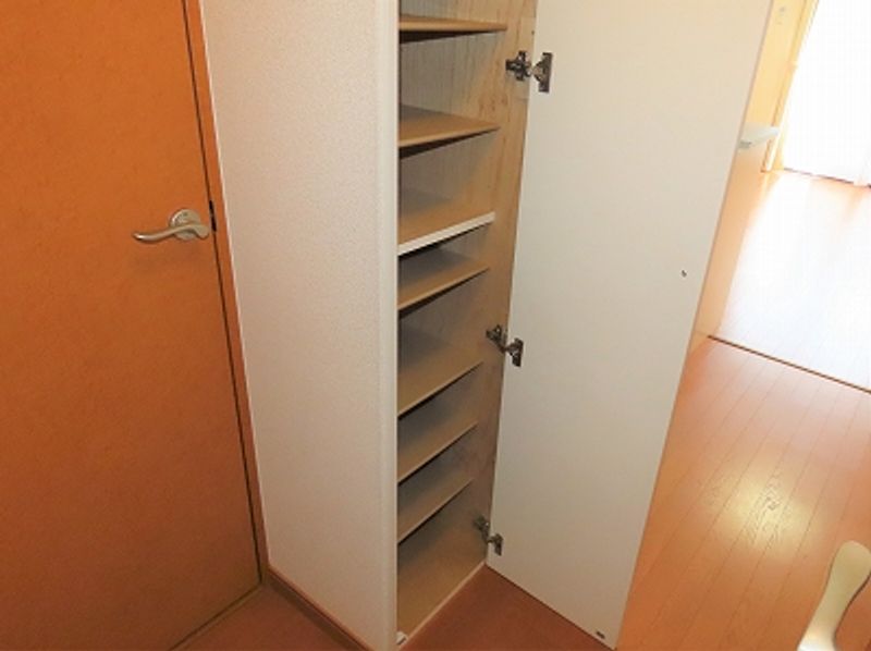 レオパレスクレールⅡ 玄関