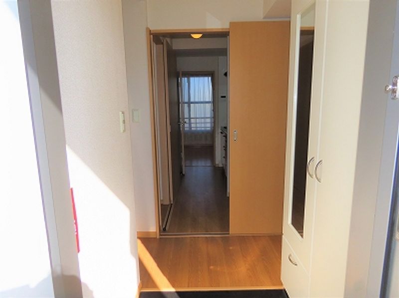 レオパレス柊 玄関