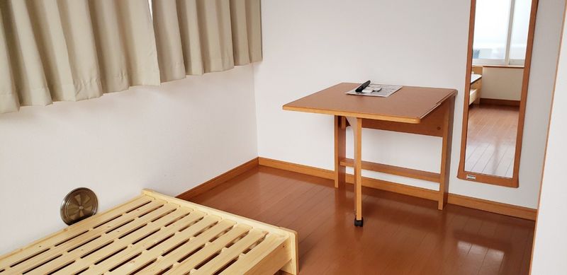 レオパレス出石 居間