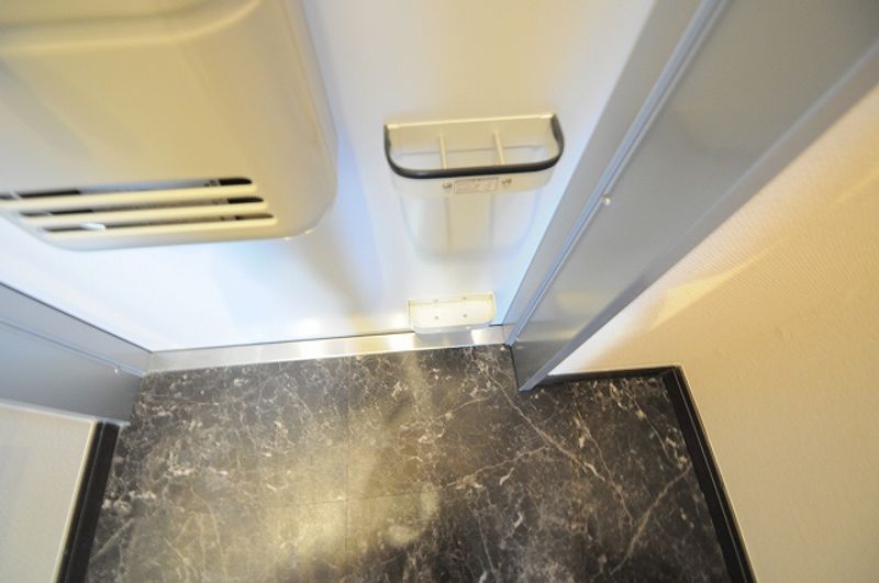 ミランダＢＥＬＬ栄 玄関