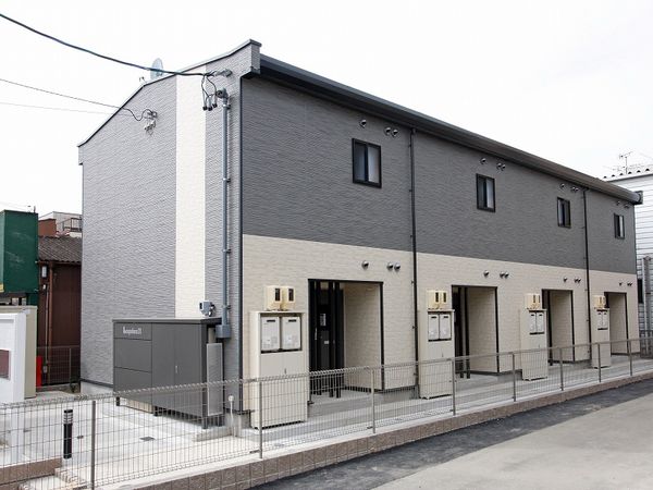 レオパレスＭＯＯＮ　ＡＸＩＳ 外観