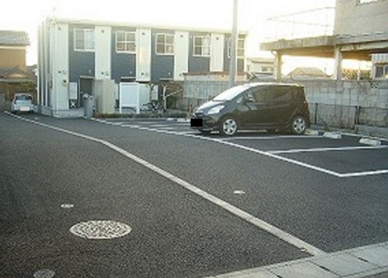 レオネクストお茶屋口 駐車場