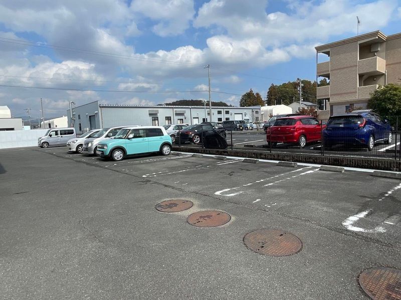 leopalace Piatto Parking lot