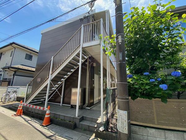 レオパレスガ−デニア 外観