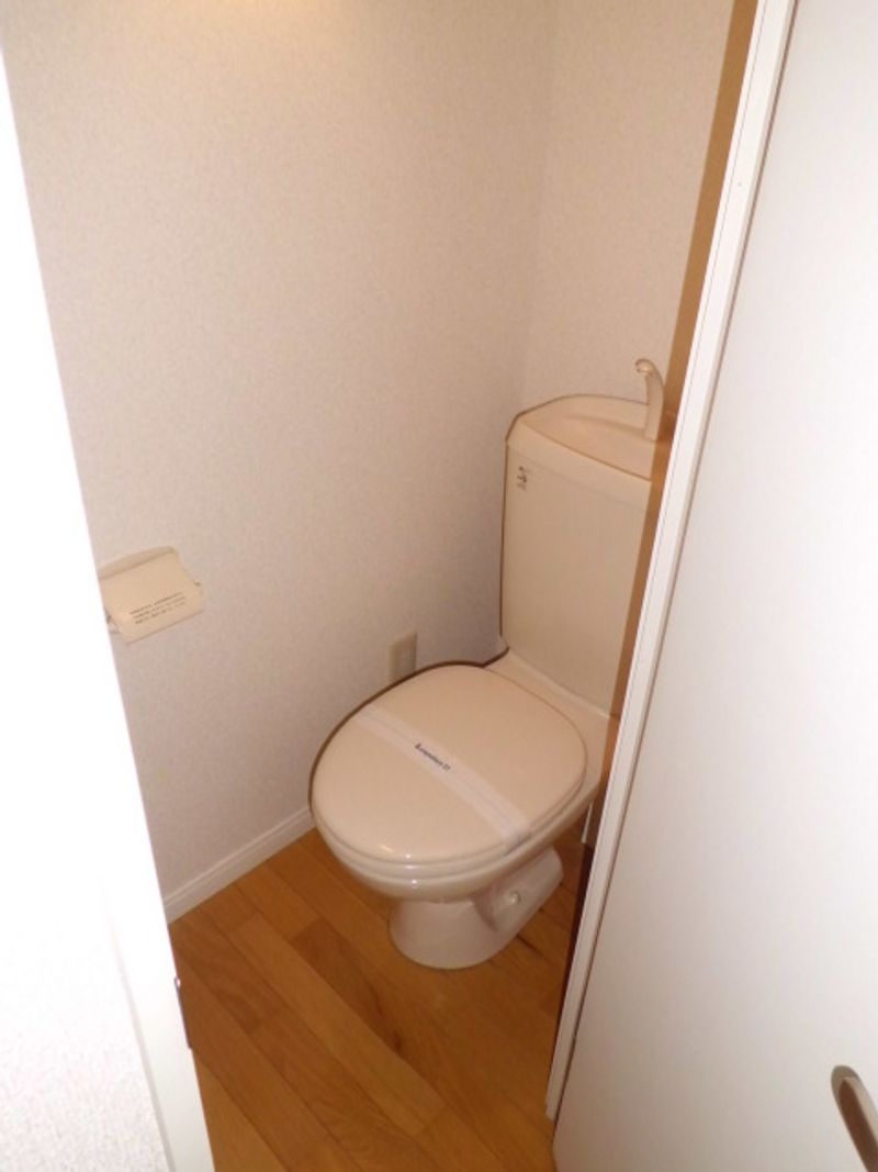 レオパレスカメリア参番館 トイレ