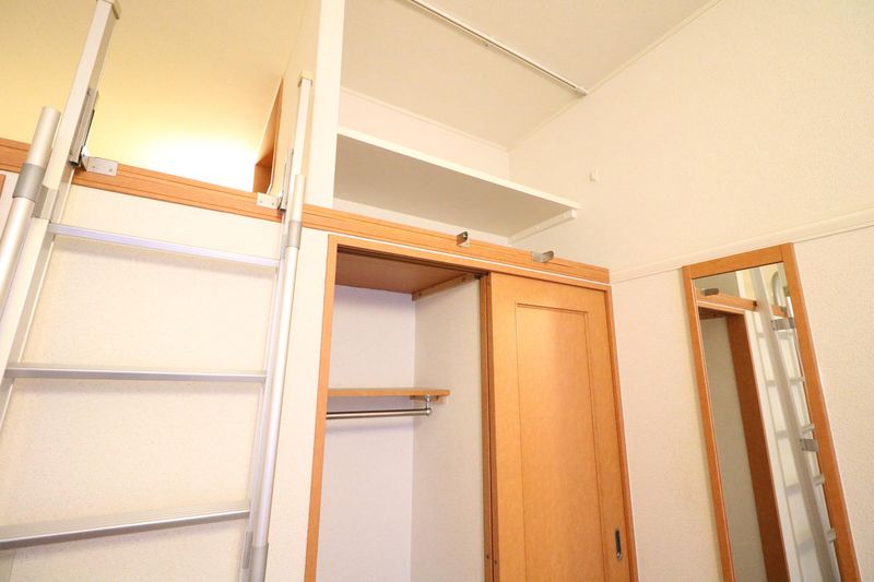 レオパレスエタージュ 収納