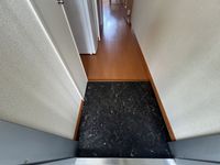 レオパレスクレシア 玄関