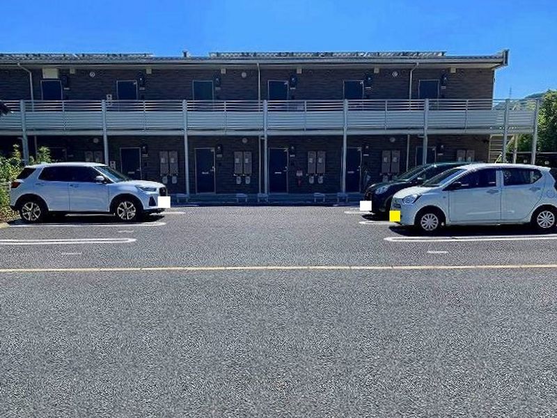 レオネクスト碧 駐車場
