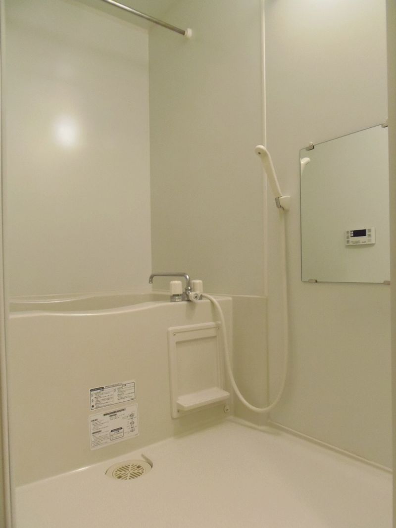 LEONEXT Zen Phòng tắm