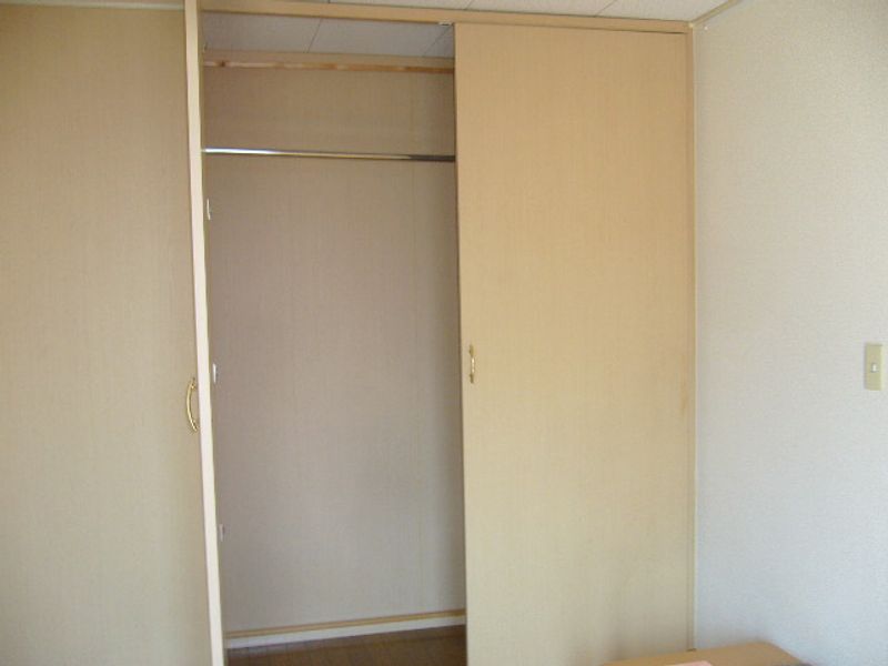 レオパレスＣＡＰＴＡＩＮ 収納