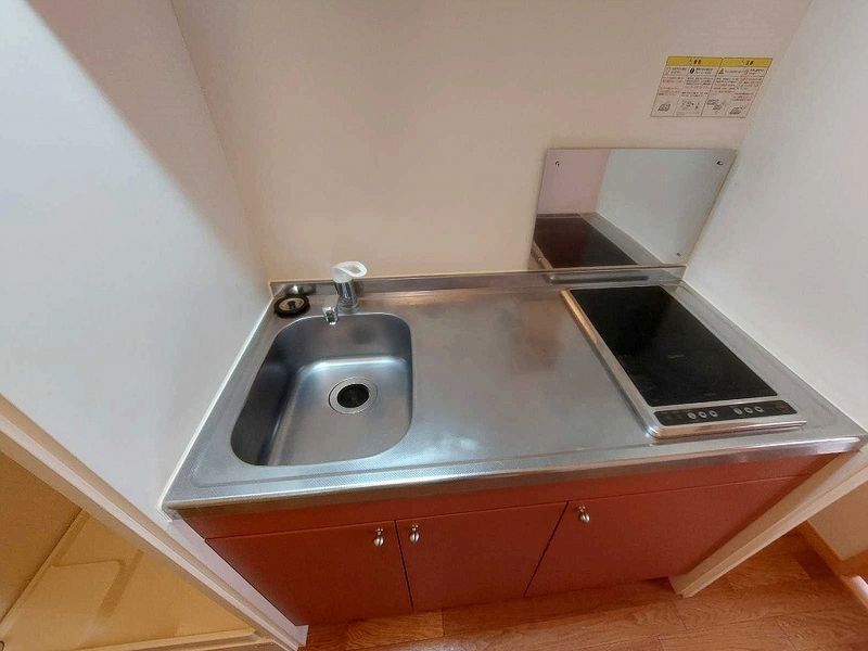 レオパレスゼルコヴァ キッチン