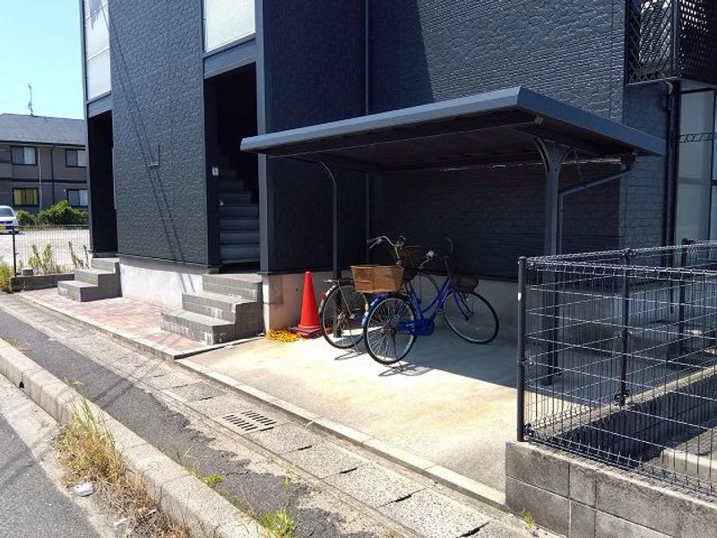 レオパレスクイール堀川 共用部分