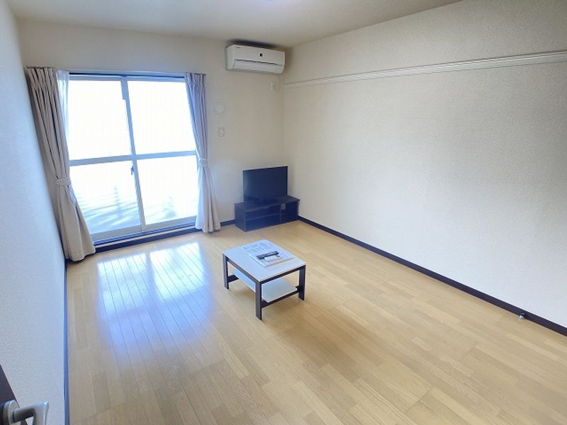 レオネクストトリスターＮ　Ｗ 居間