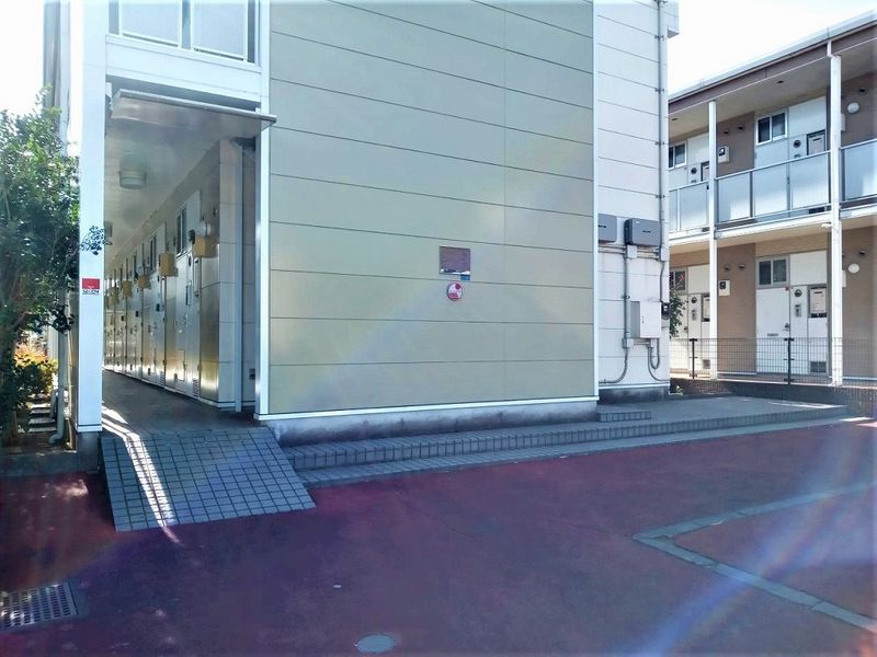 レオパレス太陽 エントランス