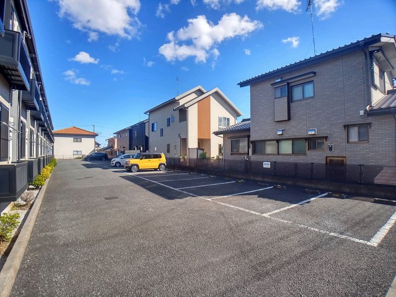 レオパレスメルベーユ 駐車場