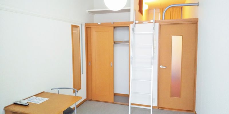 レオパレスグランドゥール 収納